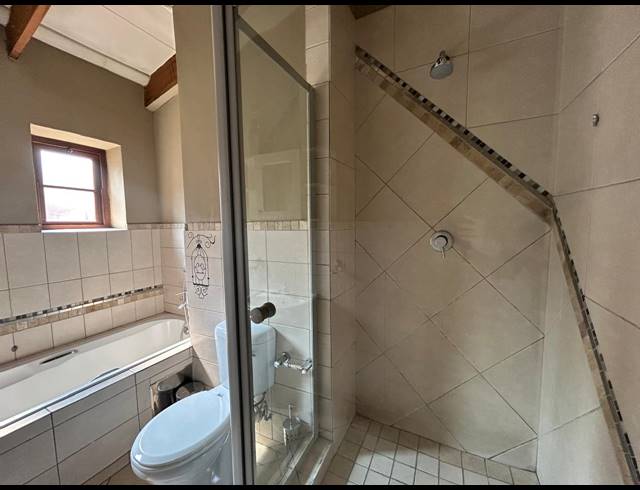 3 BEDROOM TOWNHOUSE FOR SALE IN WATERVAL EAST
